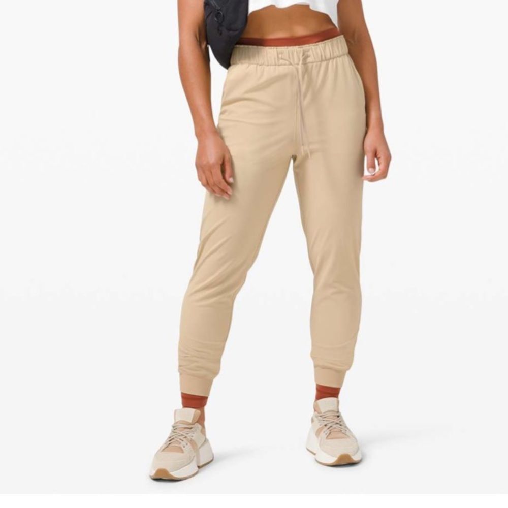 Lululemon | Keep Moving Jogger | Size 8